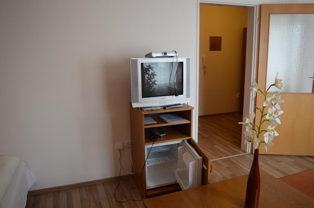 Hotel Akademik Bratislava Eksteriør billede