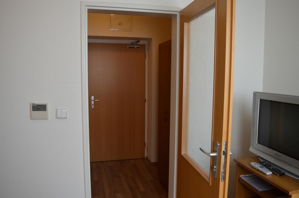Hotel Akademik Bratislava Eksteriør billede