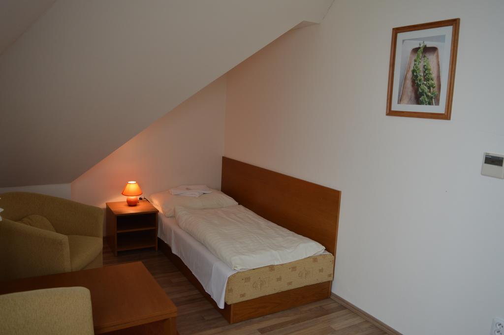 Hotel Akademik Bratislava Eksteriør billede